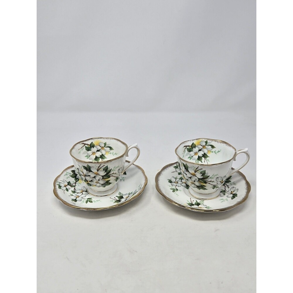 VINTAGE ROYAL ALBERT BONE CHINA SET OF 2 TEA CUP & SAUCER WHITE DOGWOOD ENGLAND